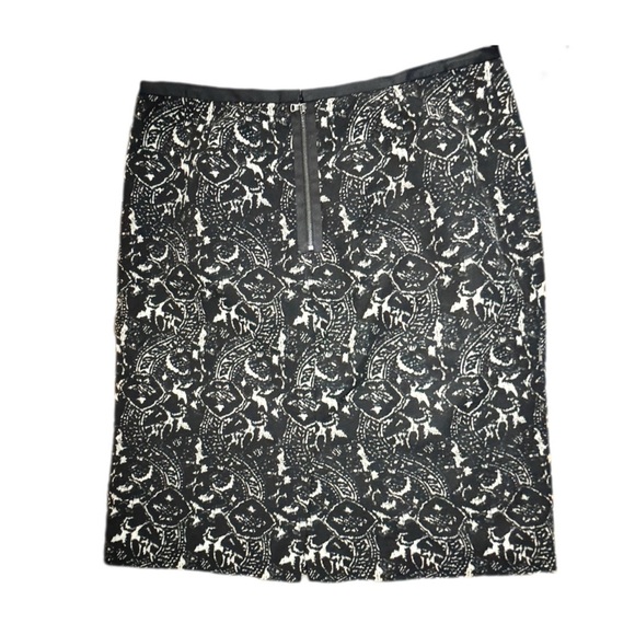 Talbots Elegant Black and White Pleated Skirt - Picture 2 of 3